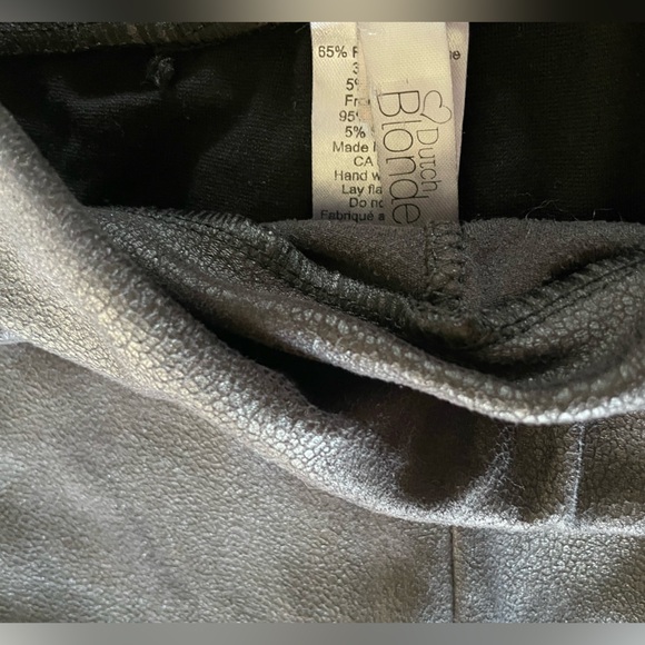 Dutch Blonde Faux Leather Legging - Picture 6 of 6